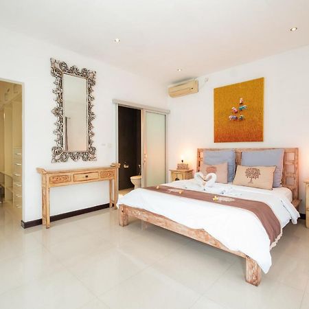 Villa Maya Seminyak ภายนอก รูปภาพ